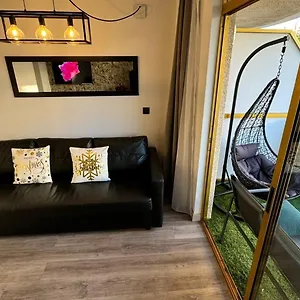 Inter2: New Self-check-in With Garage Apartment